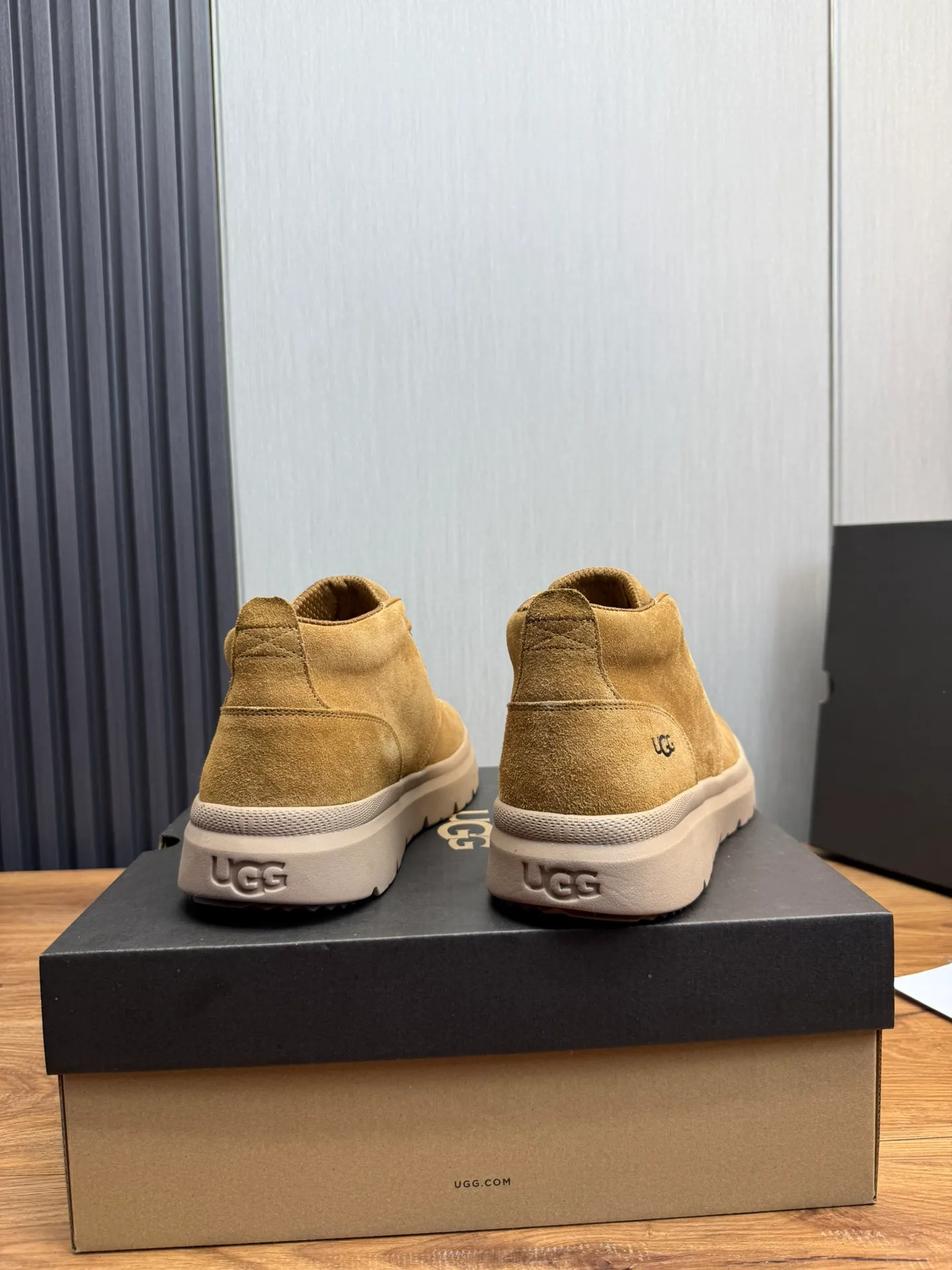 Men's shoes 💰480💰 [UGG] Hot winter warm boots 🐑Purely hand-stitched! Simple and stylish design, frosted cowhide➕Comfortable and warm wool➕UGG original outsole‼ ️Soft and comfortable to wear, good warmth retention, and excellent foot feel. Regular size 41-47
